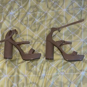 Beige heels
